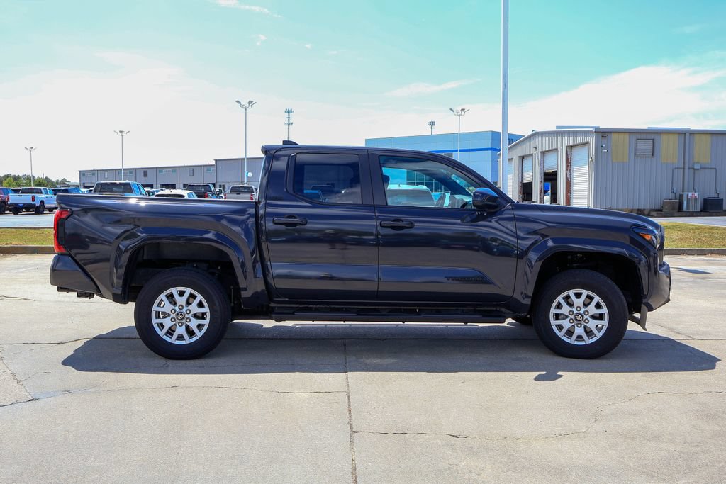 Used 2025 Toyota Tacoma SR5 RWD image 23