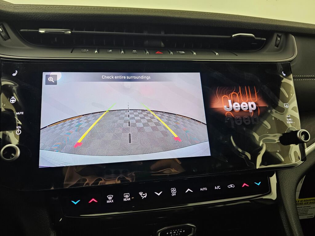 New 2026 Jeep Grand Cherokee Altitude image 28