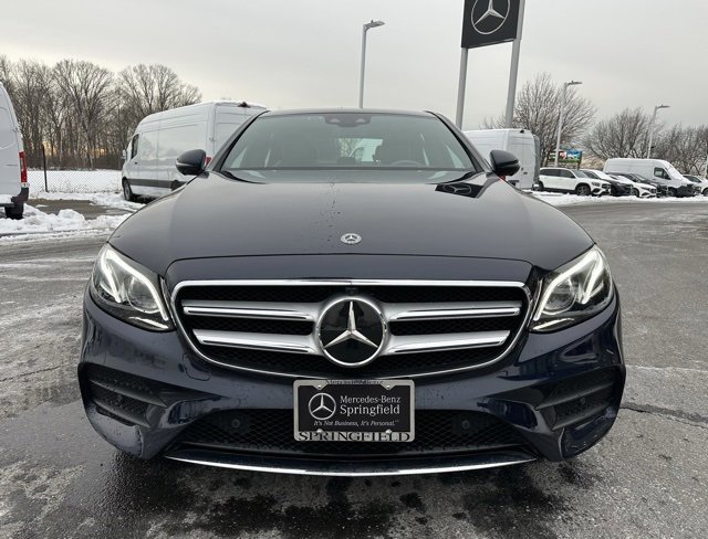 Used 2018 Mercedes-Benz E 300 4MATIC image 2