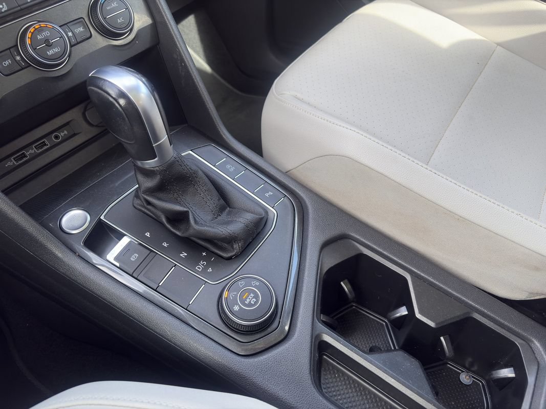 Used 2019 Volkswagen Tiguan SEL AWD/4WD image 25
