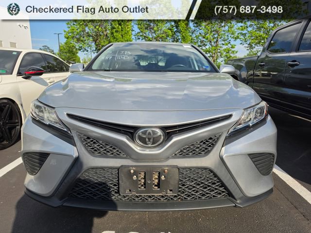 Used 2019 Toyota Camry SE image 2