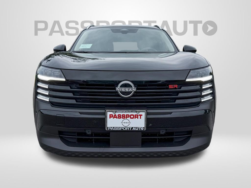 Certified 2025 Nissan Kicks SR w/ SR Premium Package AWD/4WD image 2