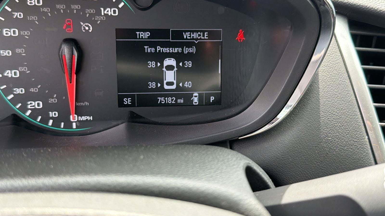 Used 2022 Chevrolet Trax LT w/ Redline Edition AWD/4WD image 27