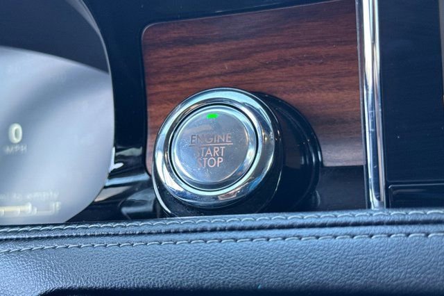 Used 2022 Lincoln Corsair Reserve image 24