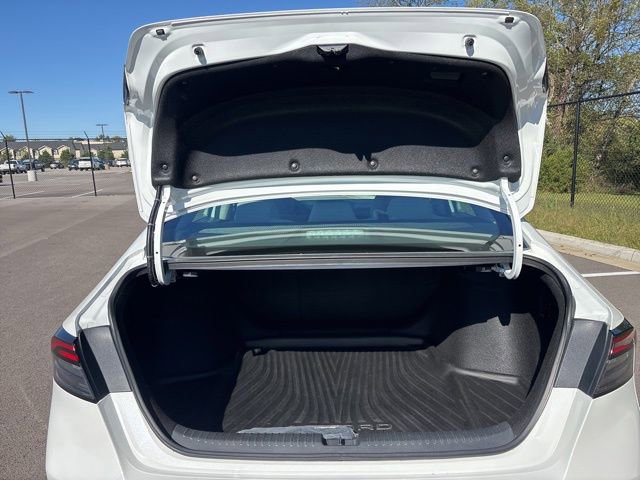 Used 2024 Honda Accord EX image 12