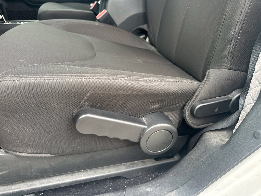 Used 2018 Jeep Wrangler Sport AWD/4WD image 17