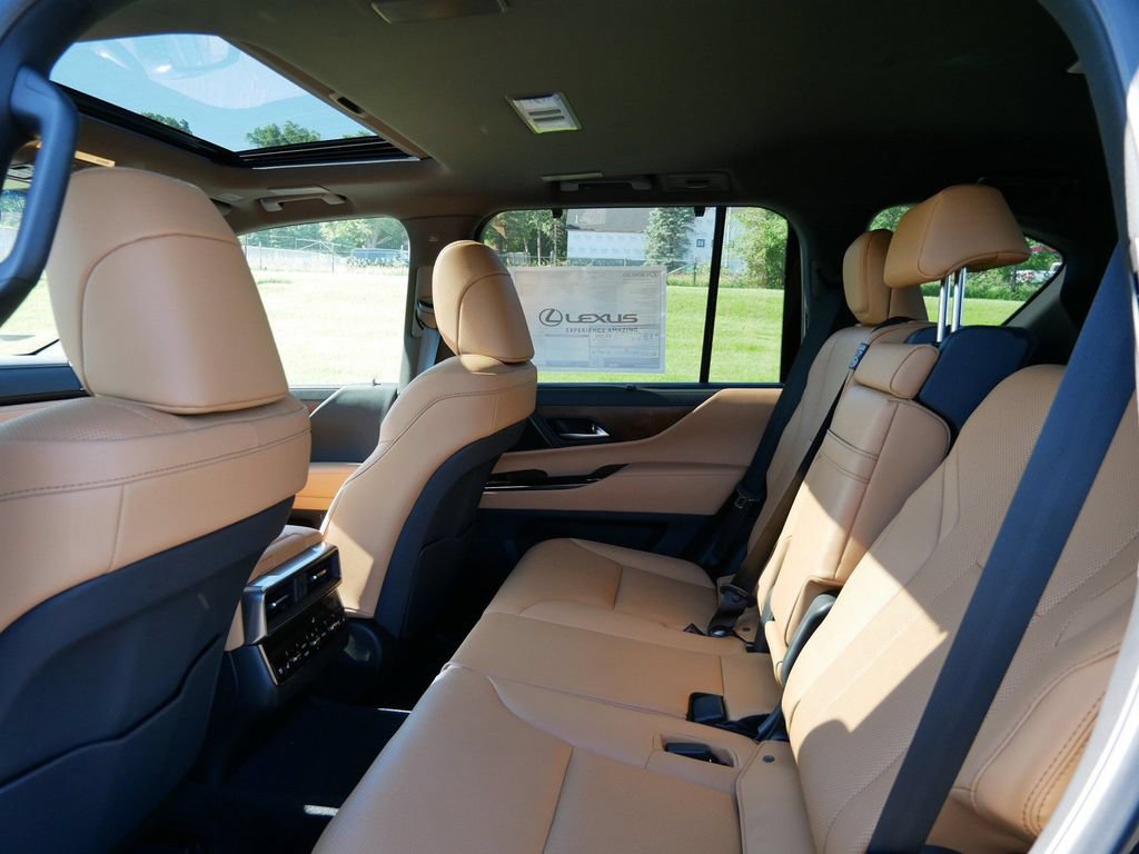 New 2026 Lexus LX 600 4WD w/ Luxury Package image 11