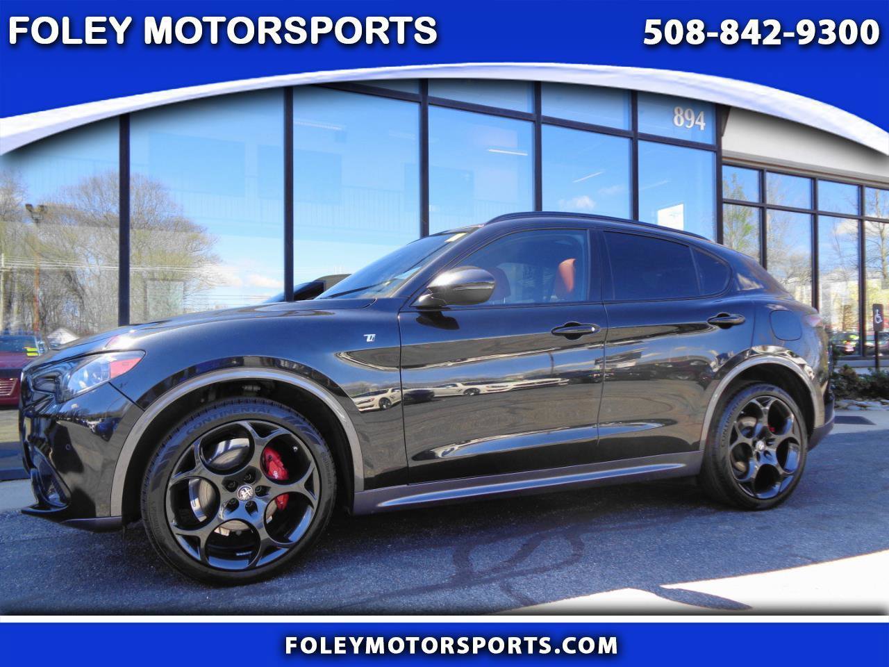 Used 2024 Alfa Romeo Stelvio Ti w/ Performance Driving Package AWD/4WD image 1