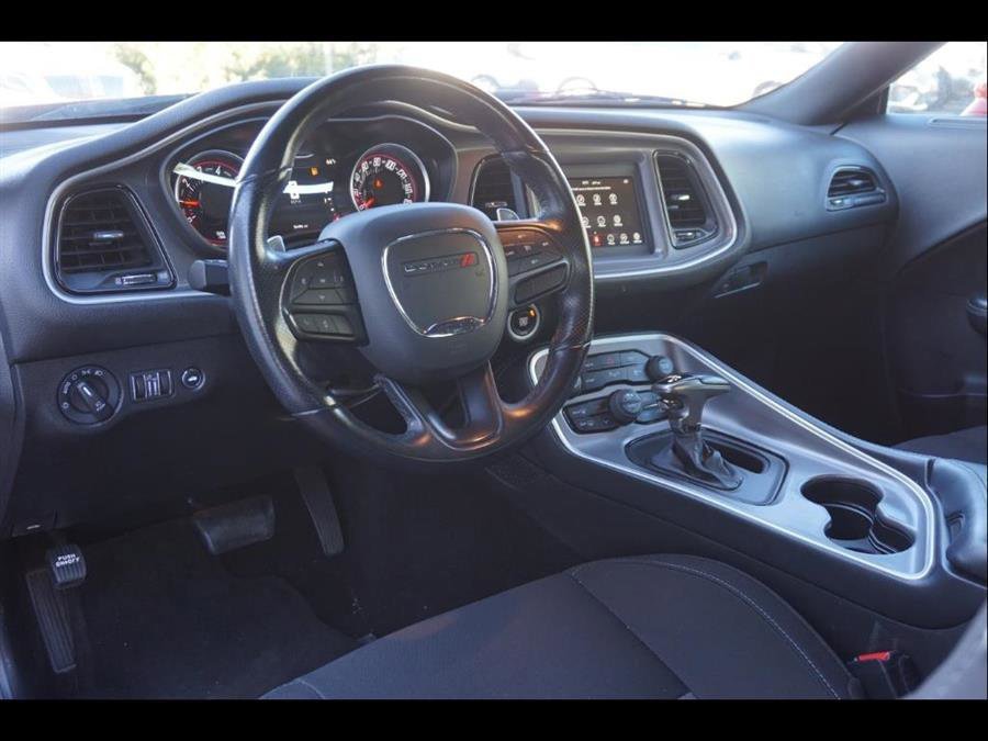 Used 2022 Dodge Challenger GT image 5