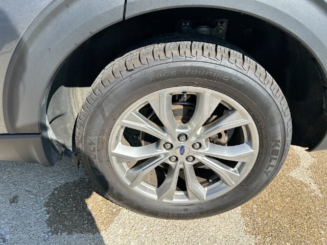 Used 2023 Ford Explorer Limited w/ Equipment Group 301A AWD/4WD image 51