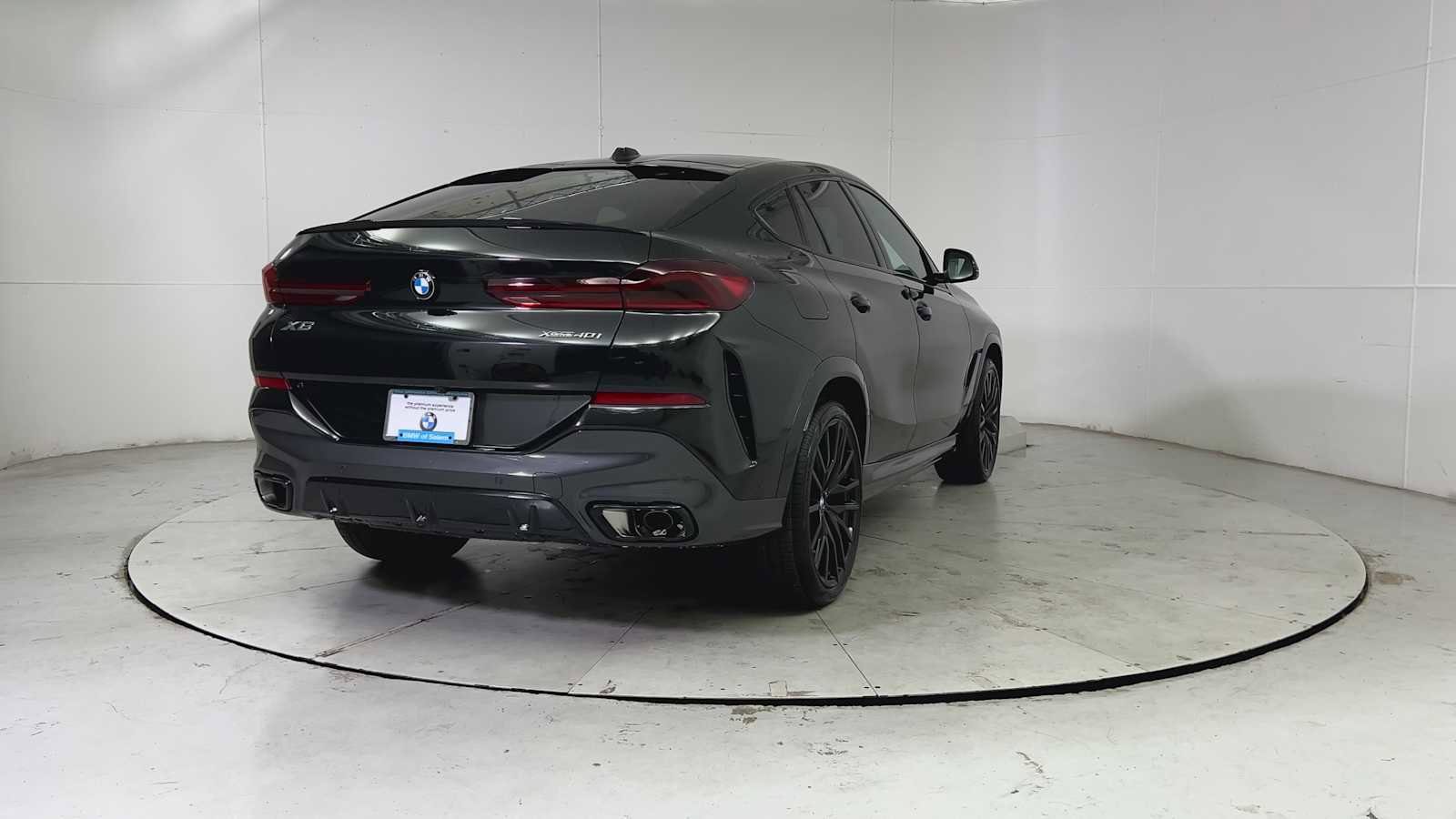 New 2026 BMW X6 xDrive40i image 2