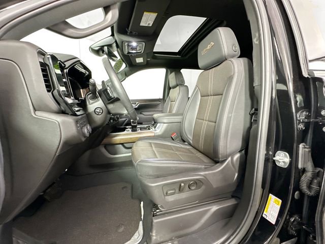 Used 2025 Chevrolet Silverado 1500 High Country w/ Midnight Edition image 4