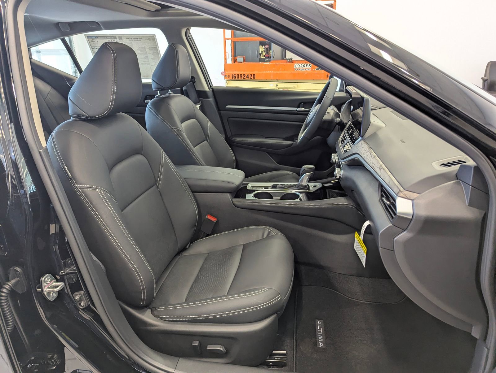 New 2025 Nissan Altima 2.5 SL image 16