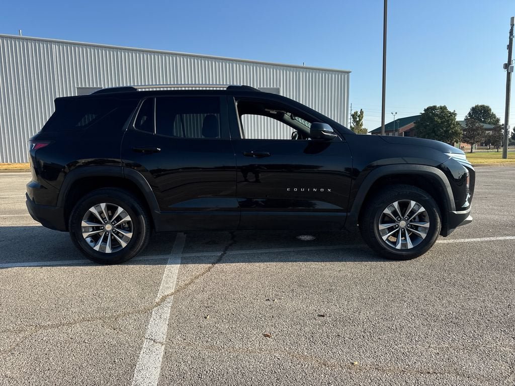 Used 2025 Chevrolet Equinox LT AWD/4WD image 8