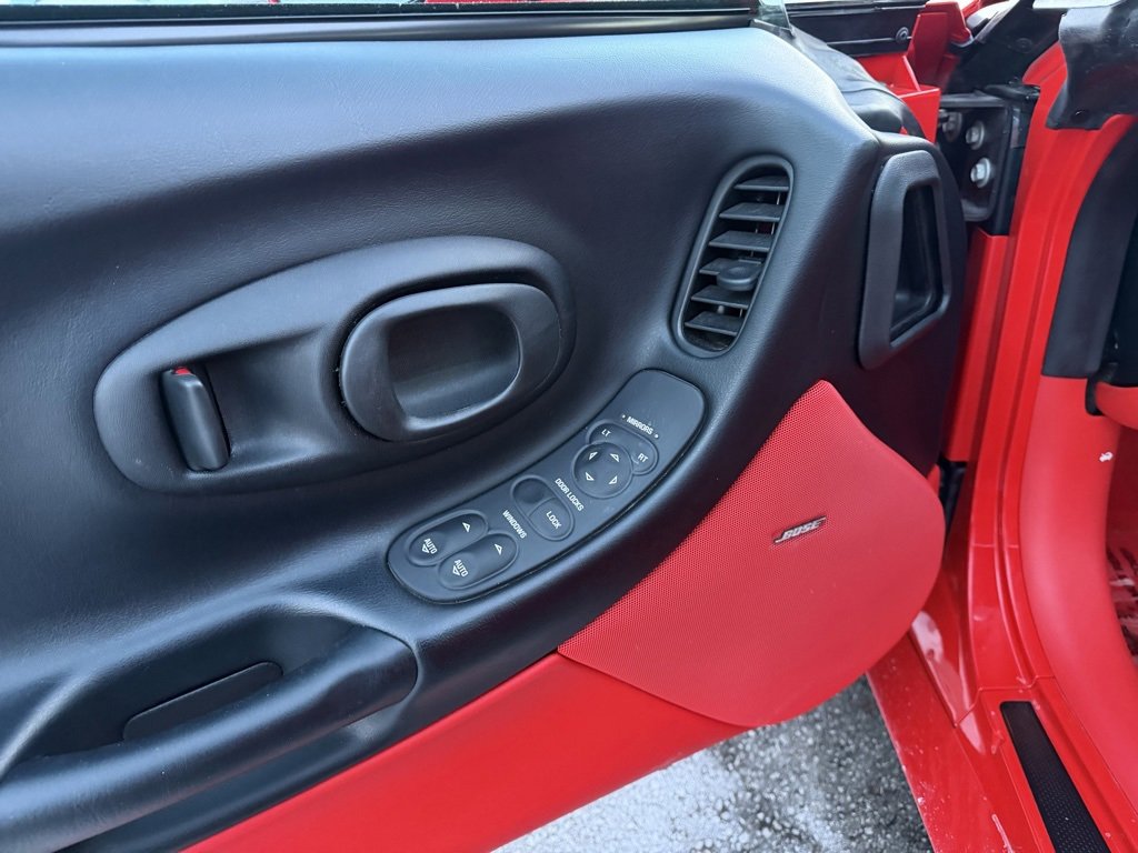 Used 2000 Chevrolet Corvette Coupe image 21