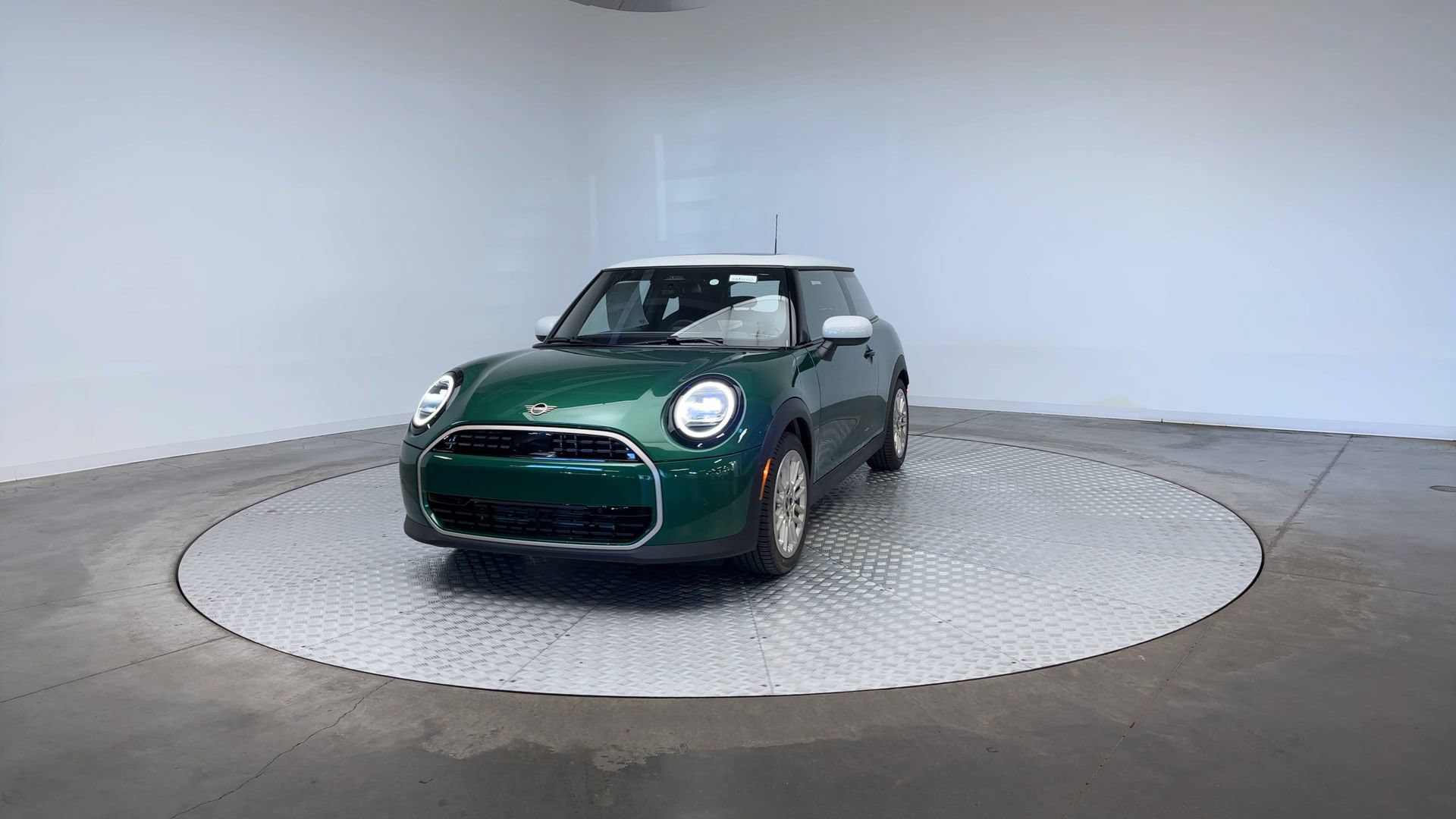 Used 2026 MINI Cooper 2-Door Hardtop FWD image 6