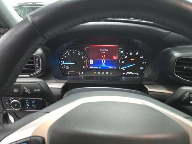 Used 2023 Ford Explorer XLT w/ Equipment Group 202A AWD/4WD image 19