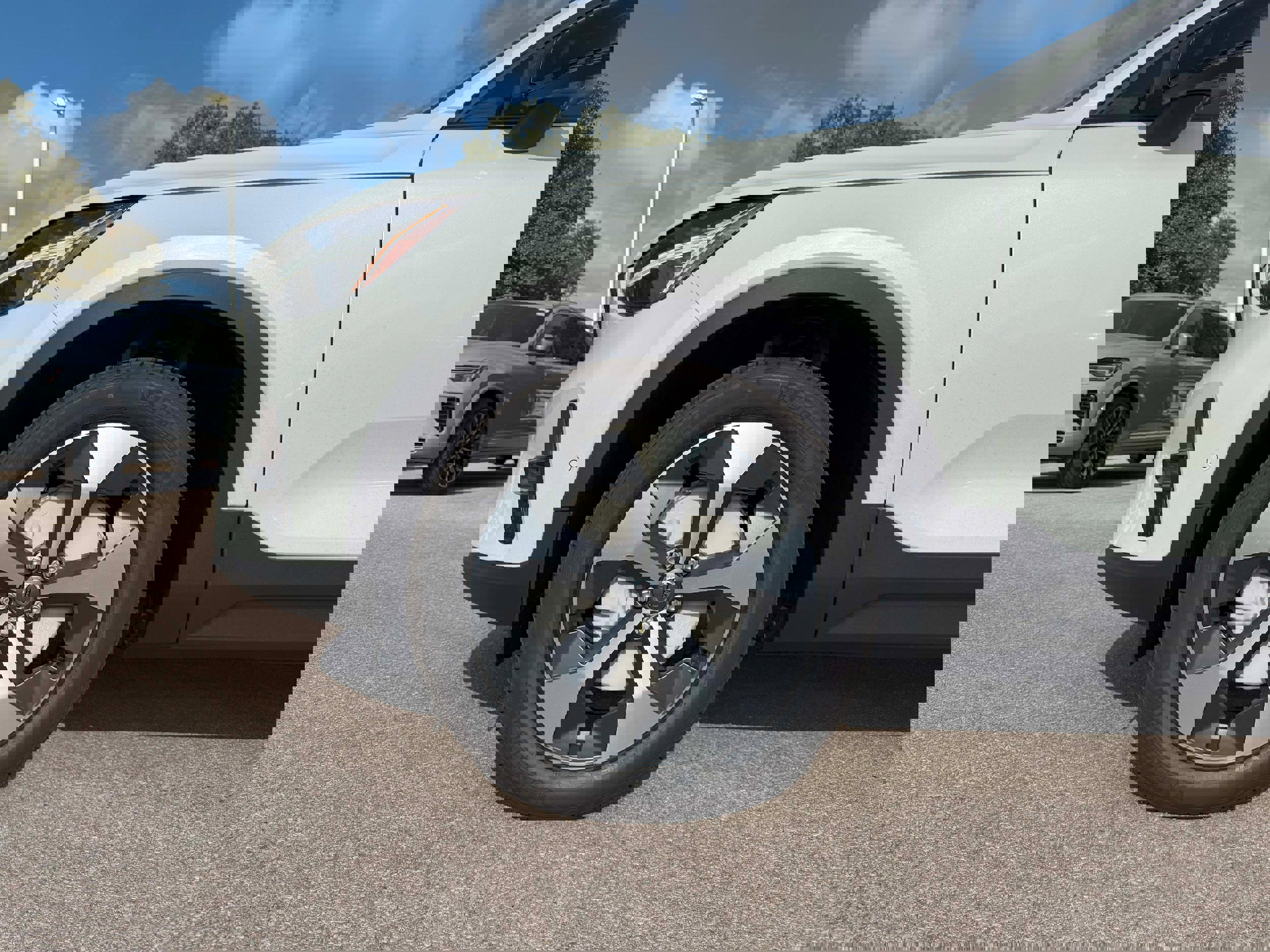 New 2026 Volvo XC40 B5 Plus w/ Protection Package Premier image 10