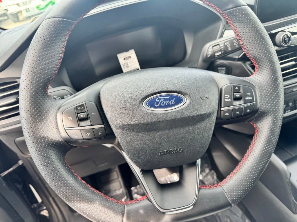 Used 2025 Ford Escape ST-Line image 9