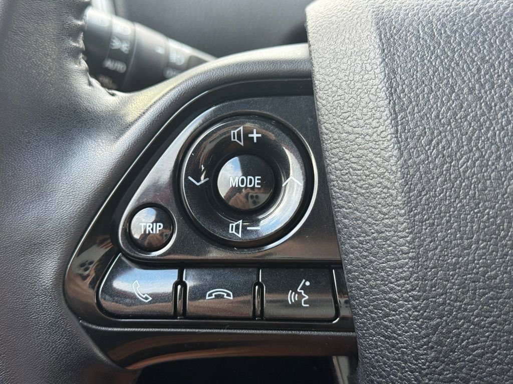 Used 2020 Toyota Prius Prime LE image 27