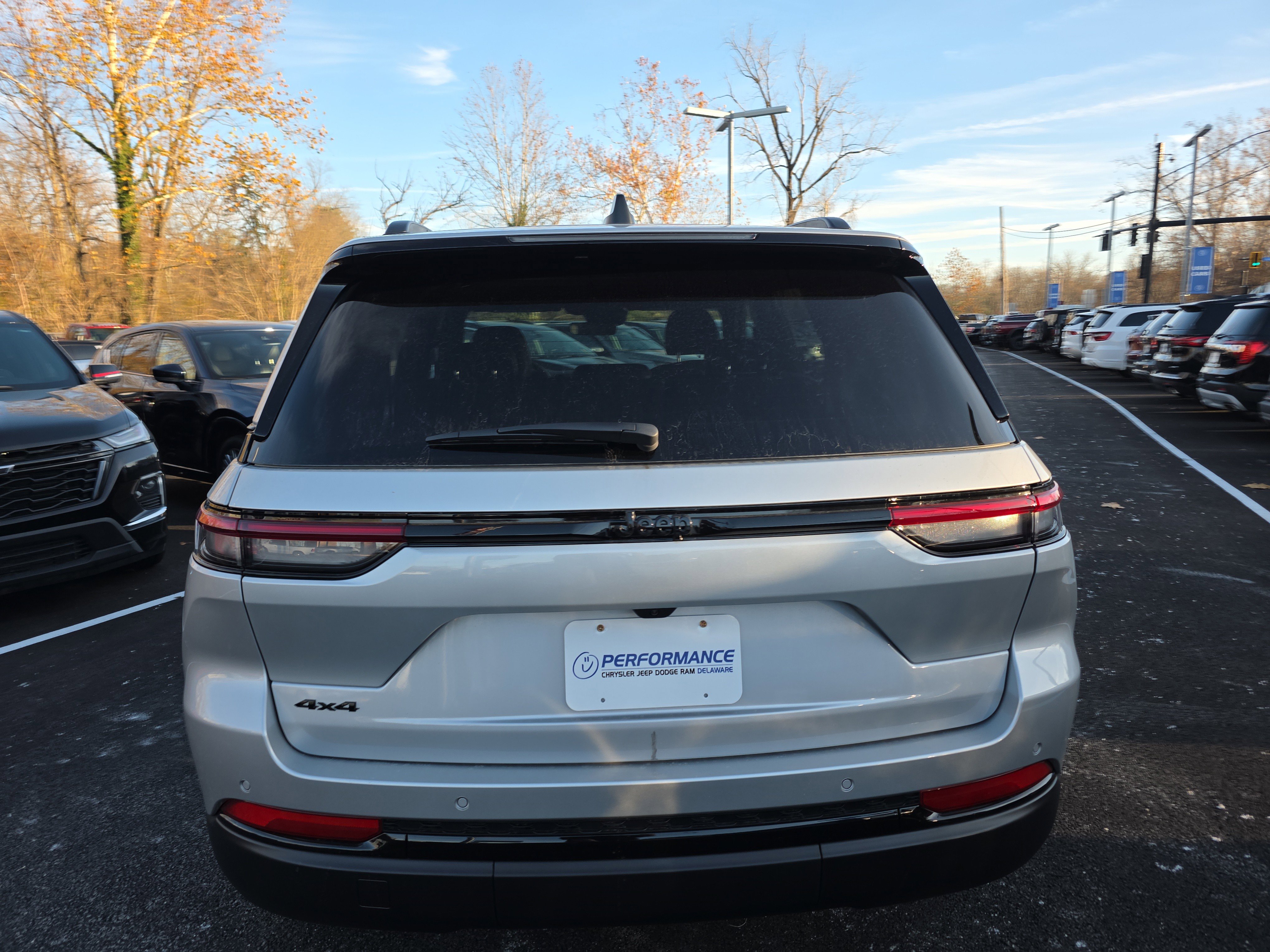New 2025 Jeep Grand Cherokee Altitude image 21