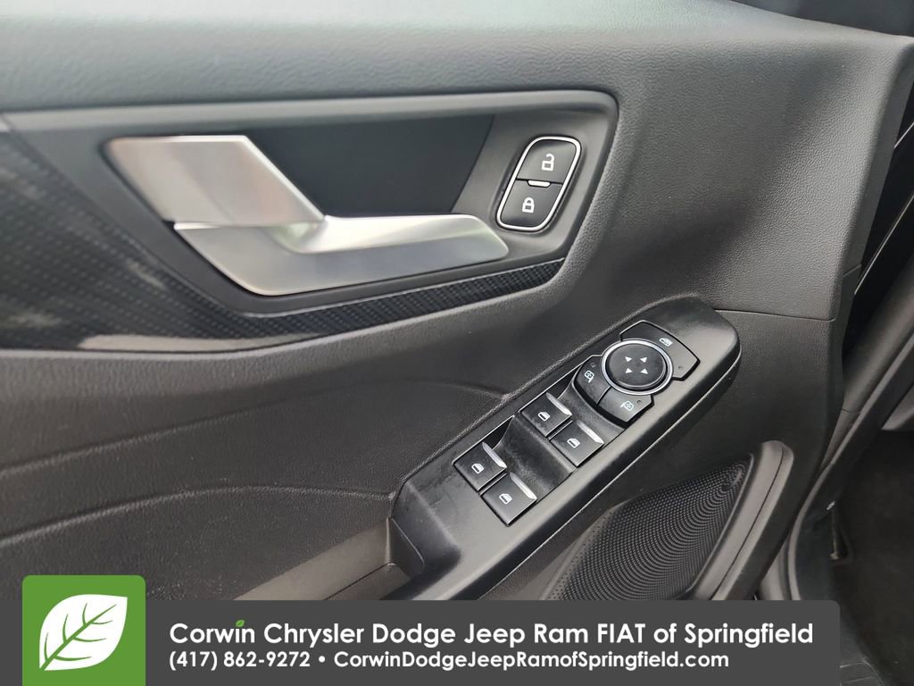 Used 2025 Ford Escape ST-Line Select image 21