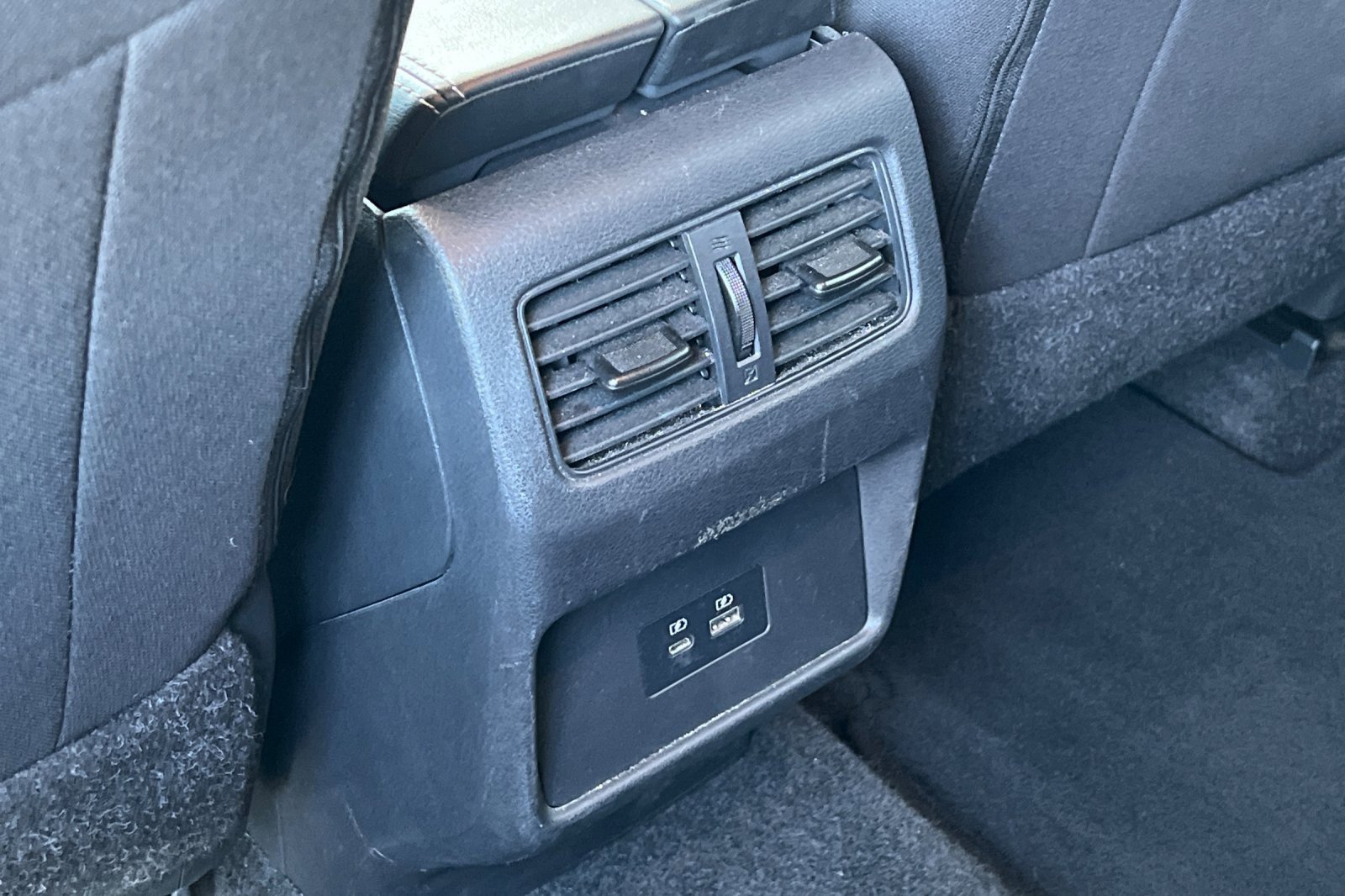 Used 2023 Nissan Rogue SV image 17