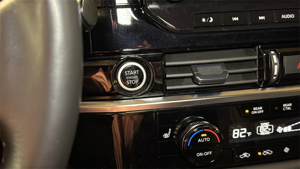 Used 2024 Nissan Pathfinder SL image 32