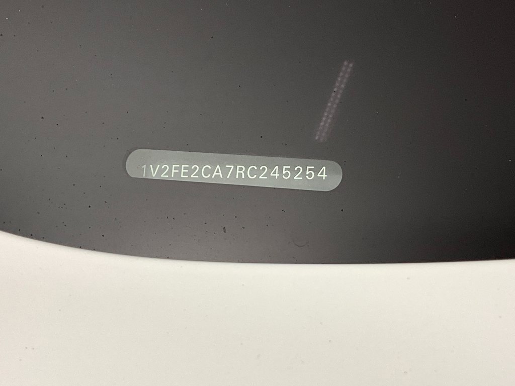 Used 2024 Volkswagen Atlas Cross Sport SEL Premium R-Line image 31