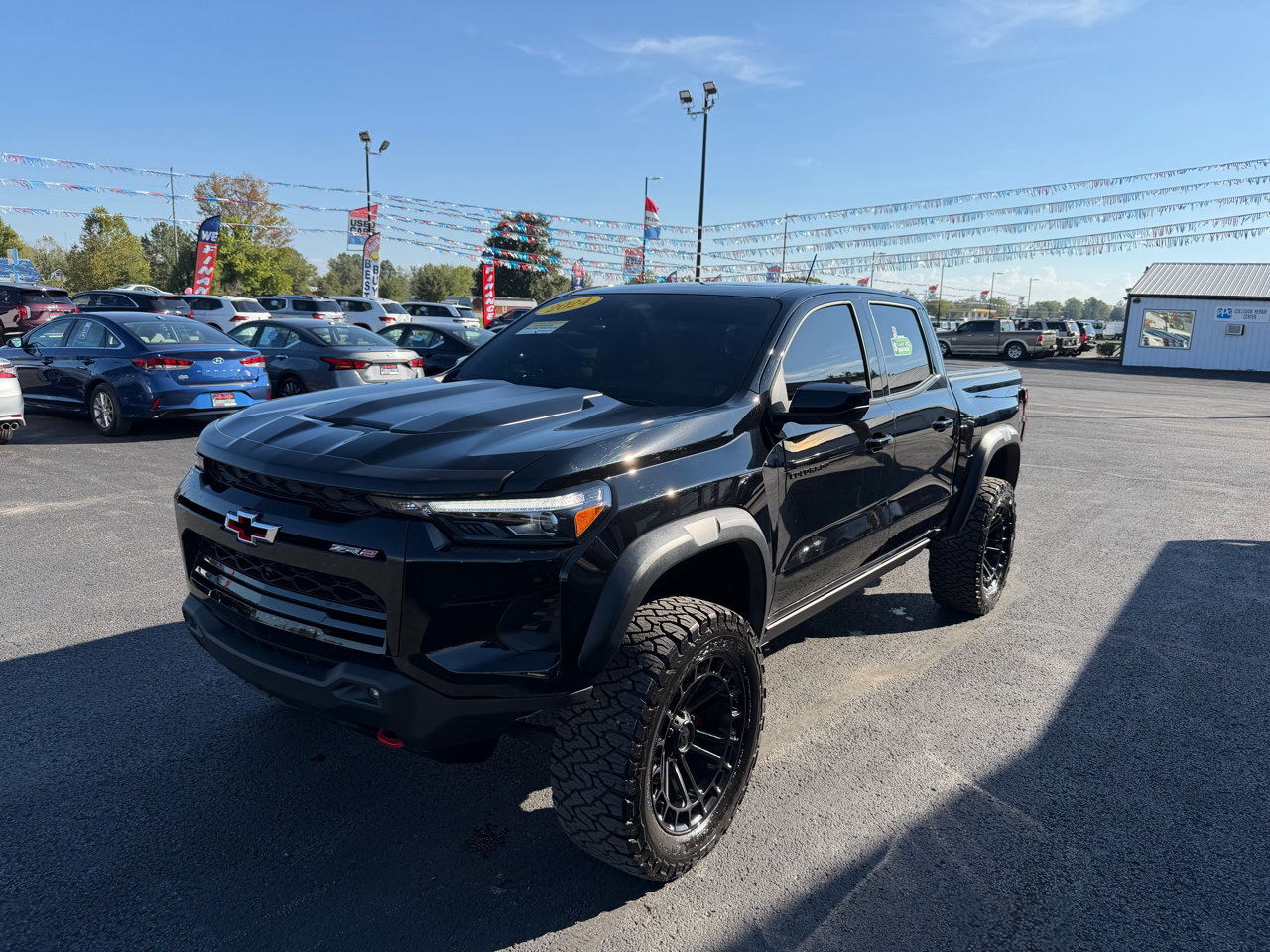 Used 2024 Chevrolet Colorado ZR2 w/ ZR2 Convenience Package III image 8