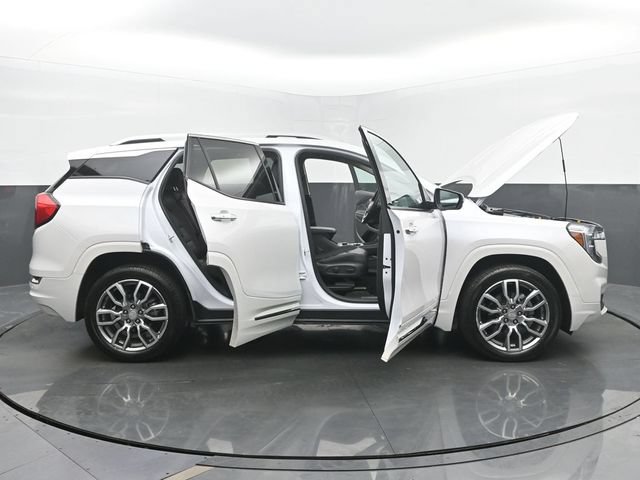 Used 2023 GMC Terrain Denali w/ LPO, Floor Liner Package AWD/4WD image 55