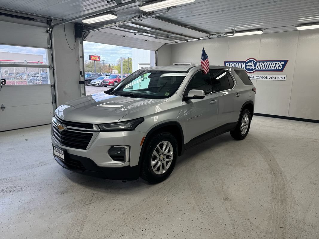 Used 2022 Chevrolet Traverse LS AWD/4WD image 1