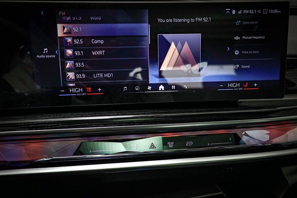 New 2026 BMW i7 xDrive60 w/ Executive Package AWD/4WD image 9
