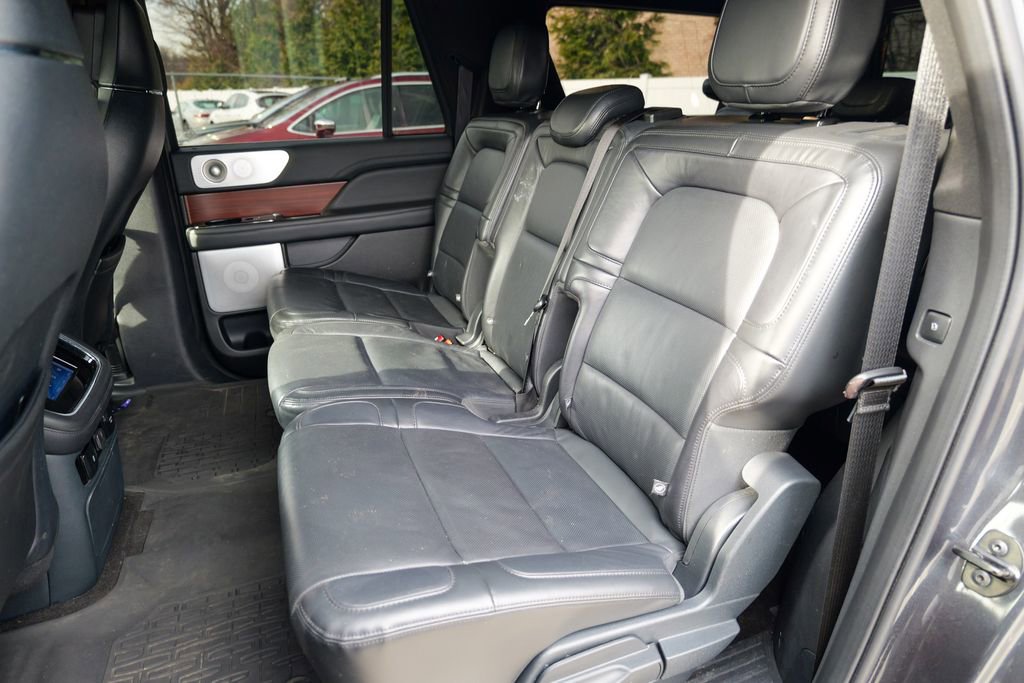 Used 2023 Lincoln Navigator L Reserve AWD/4WD image 27