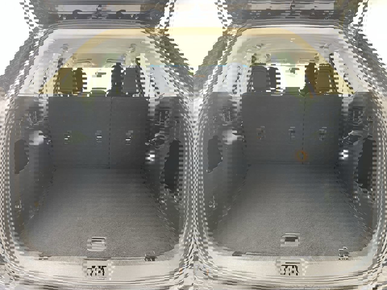 Used 2018 Ford Edge SE image 24