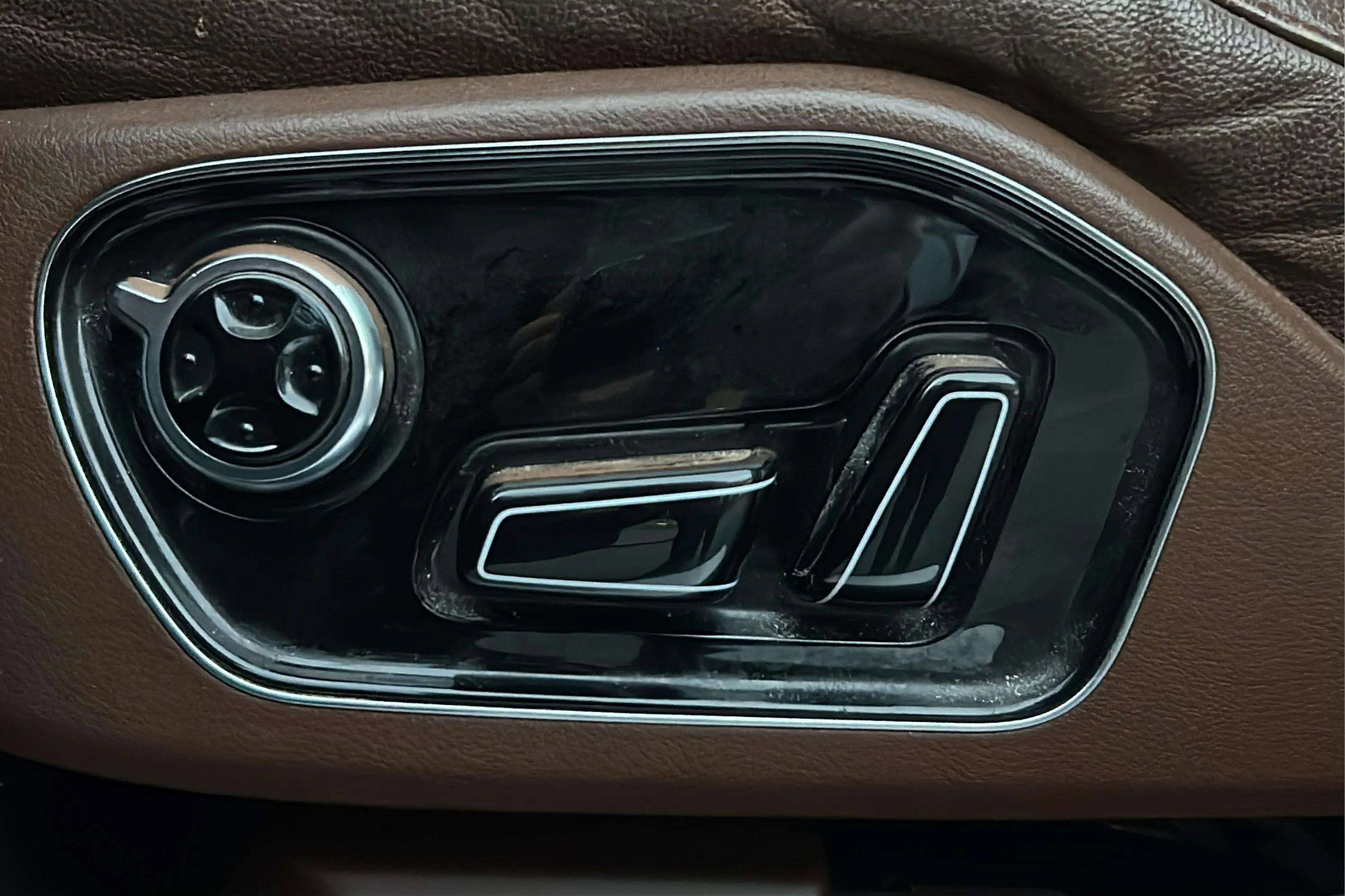 Used 2011 Audi A8 4.2 image 44