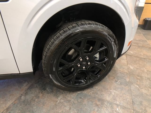 New 2025 Ford Maverick XLT w/ XLT Luxury Package AWD/4WD image 9