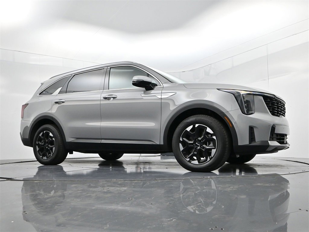 New 2025 Kia Sorento S image 33