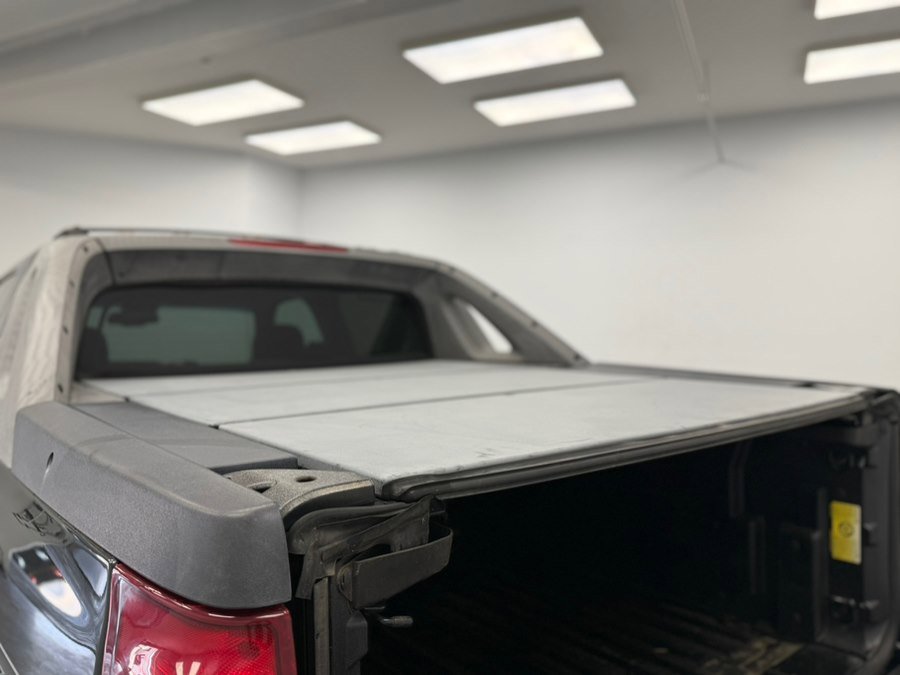 Used 2003 Chevrolet Avalanche 4x4 w/ Suspension Package, Off-Road image 26