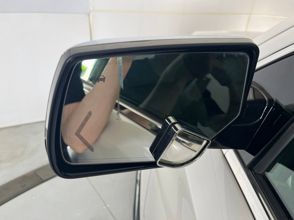 Used 2019 Chevrolet Suburban Premier AWD/4WD image 37