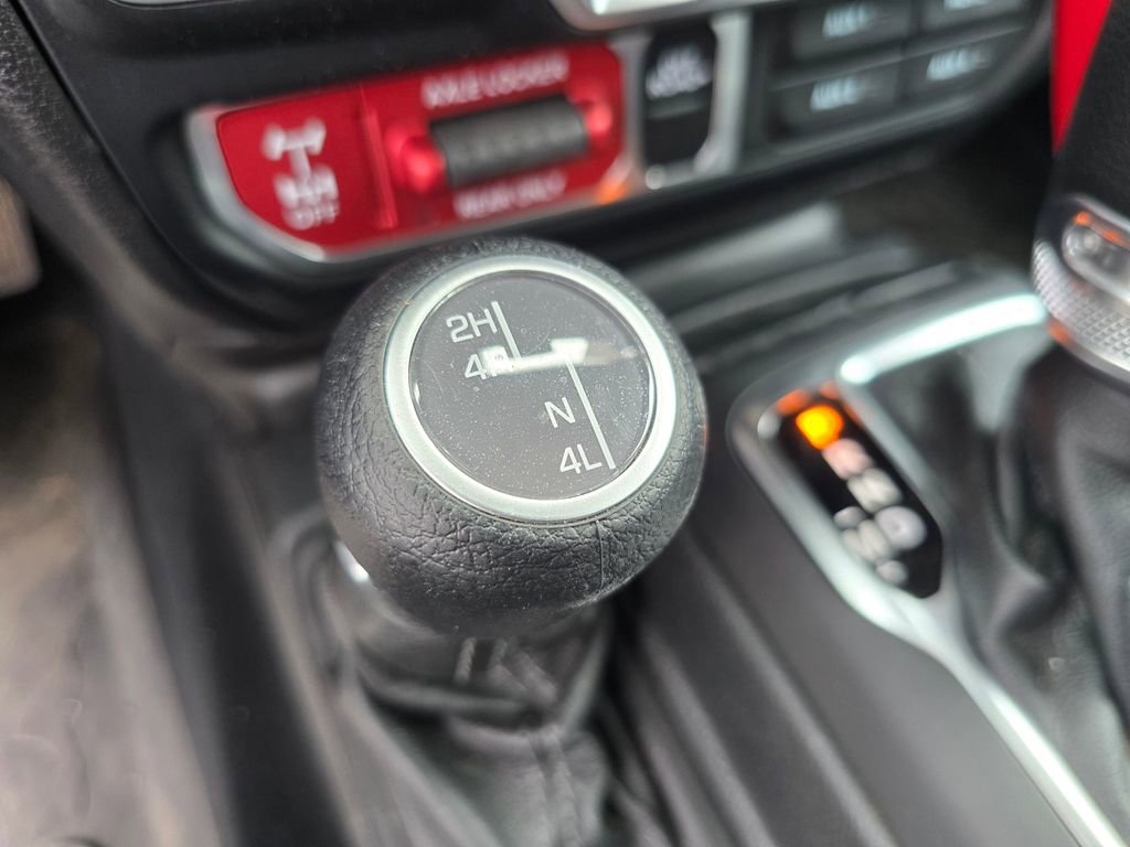 Used 2024 Jeep Wrangler Unlimited Sport AWD/4WD image 36