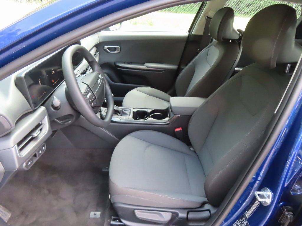 New 2025 Kia K4 LXS image 19