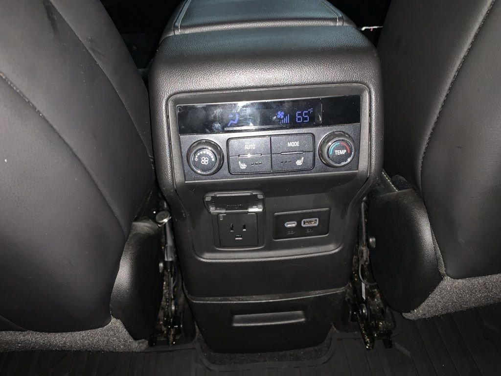 Used 2022 GMC Acadia Denali image 14