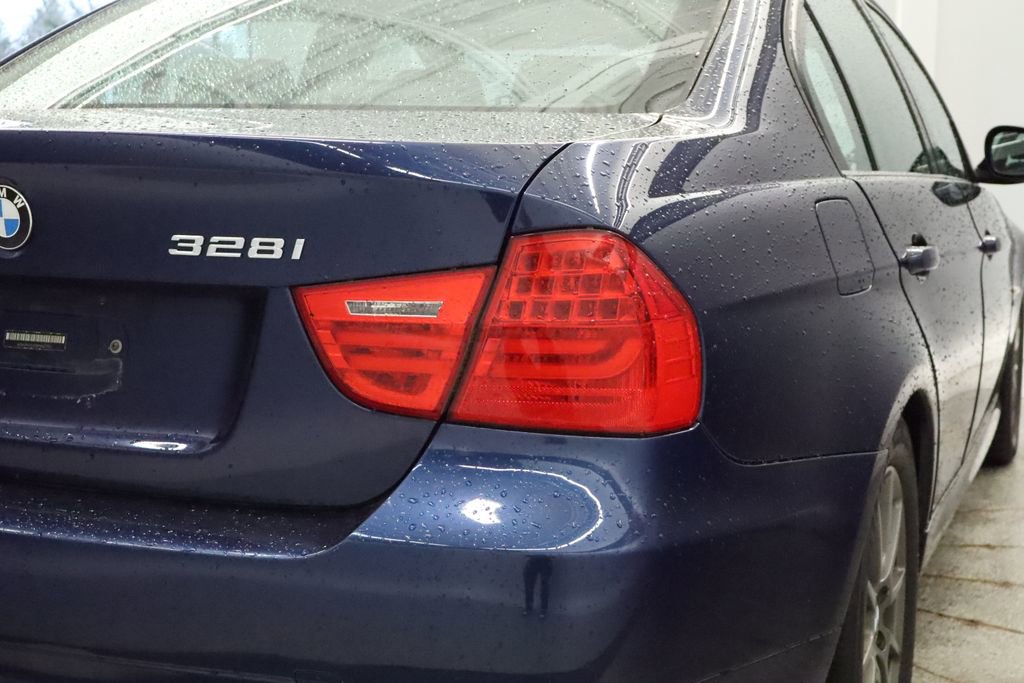 Used 2011 BMW 328i xDrive Sedan image 13