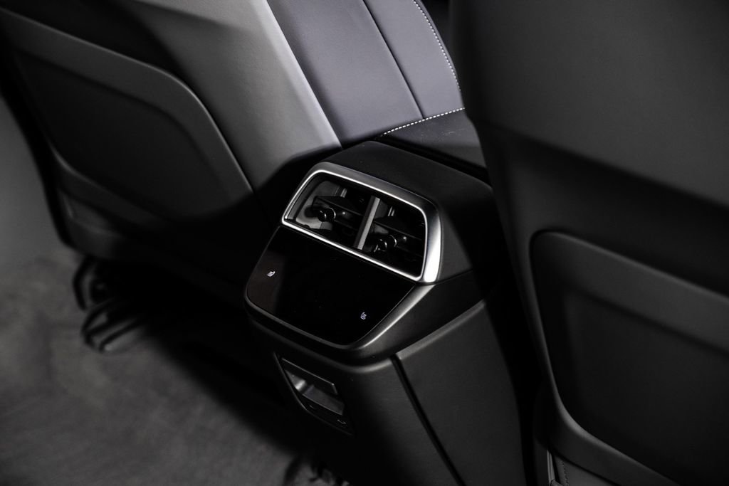 Used 2024 Lucid Air Pure image 42