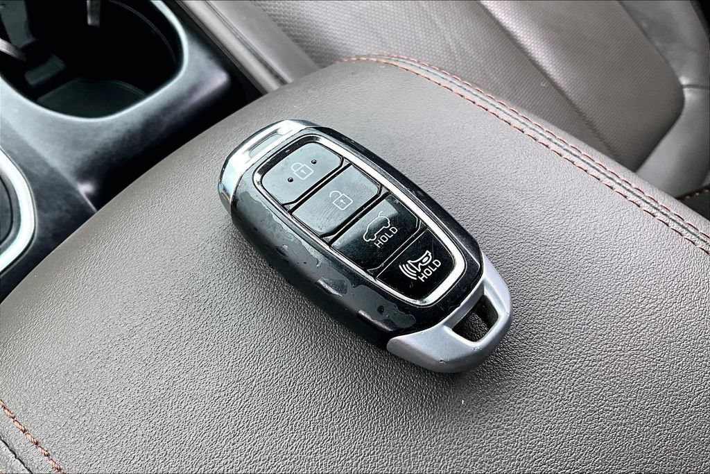 Used 2020 Hyundai Santa Fe Limited FWD image 32
