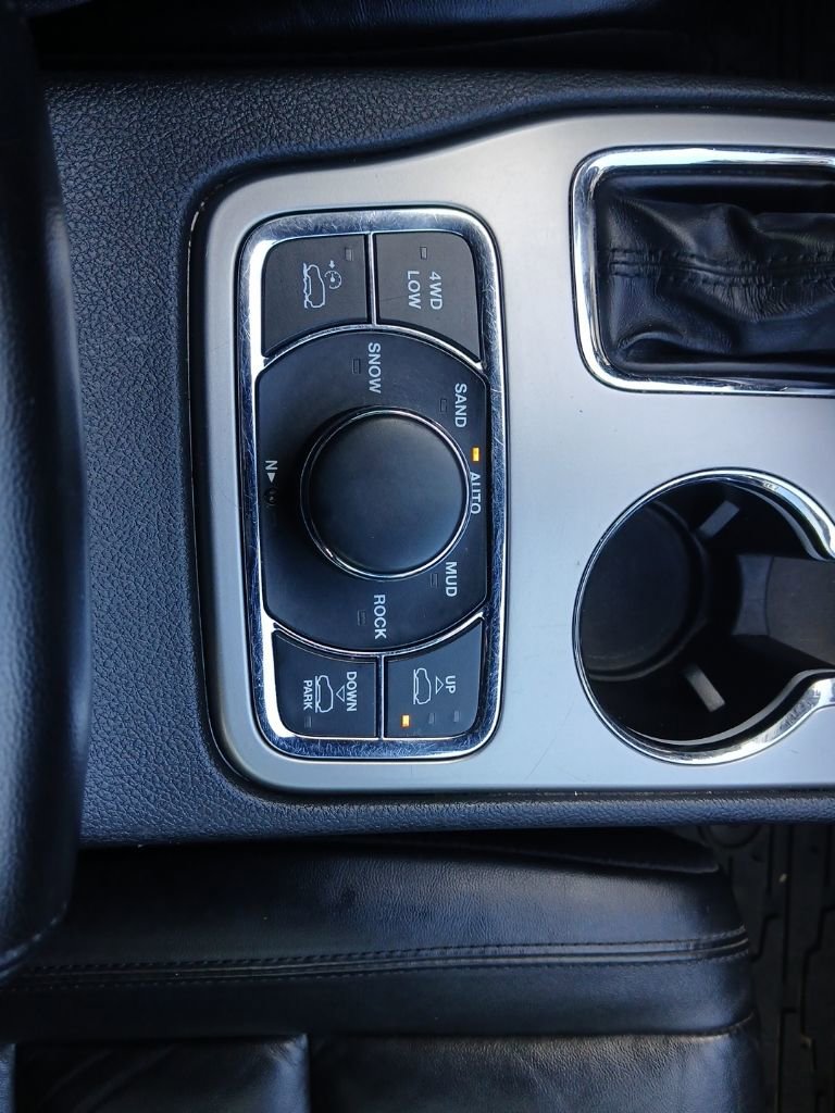 Used 2021 Jeep Grand Cherokee Limited w/ Premium Lighting Group image 26