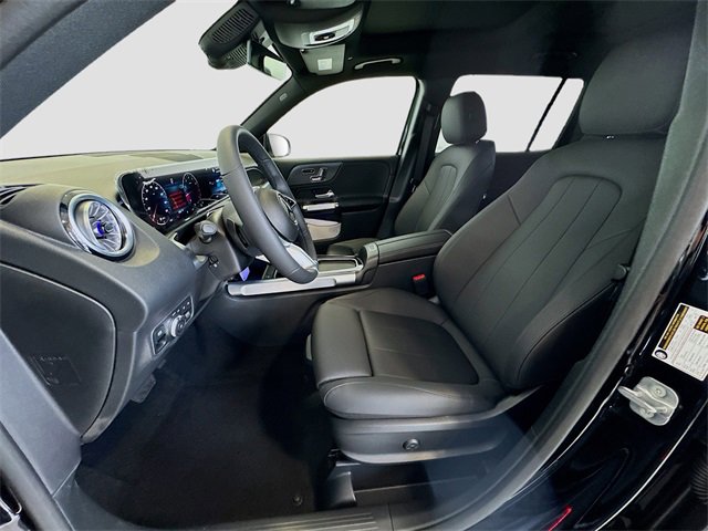 New 2025 Mercedes-Benz GLB 250 4MATIC image 4