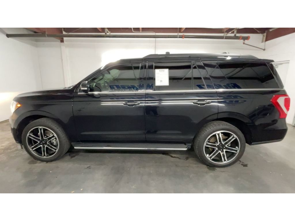 Used 2021 Ford Expedition XLT image 5