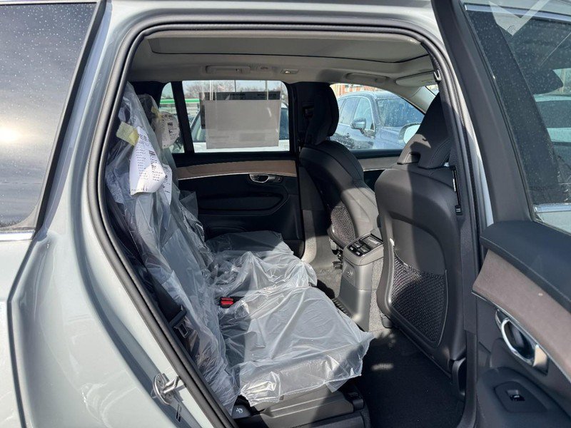 New 2026 Volvo XC90 T8 Plus w/ Protection Package Premier image 5